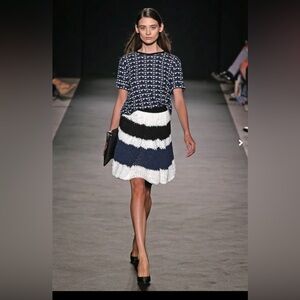 One of a kind runaway piece -Les Copains crochet skirt size 40 Ita (S US)